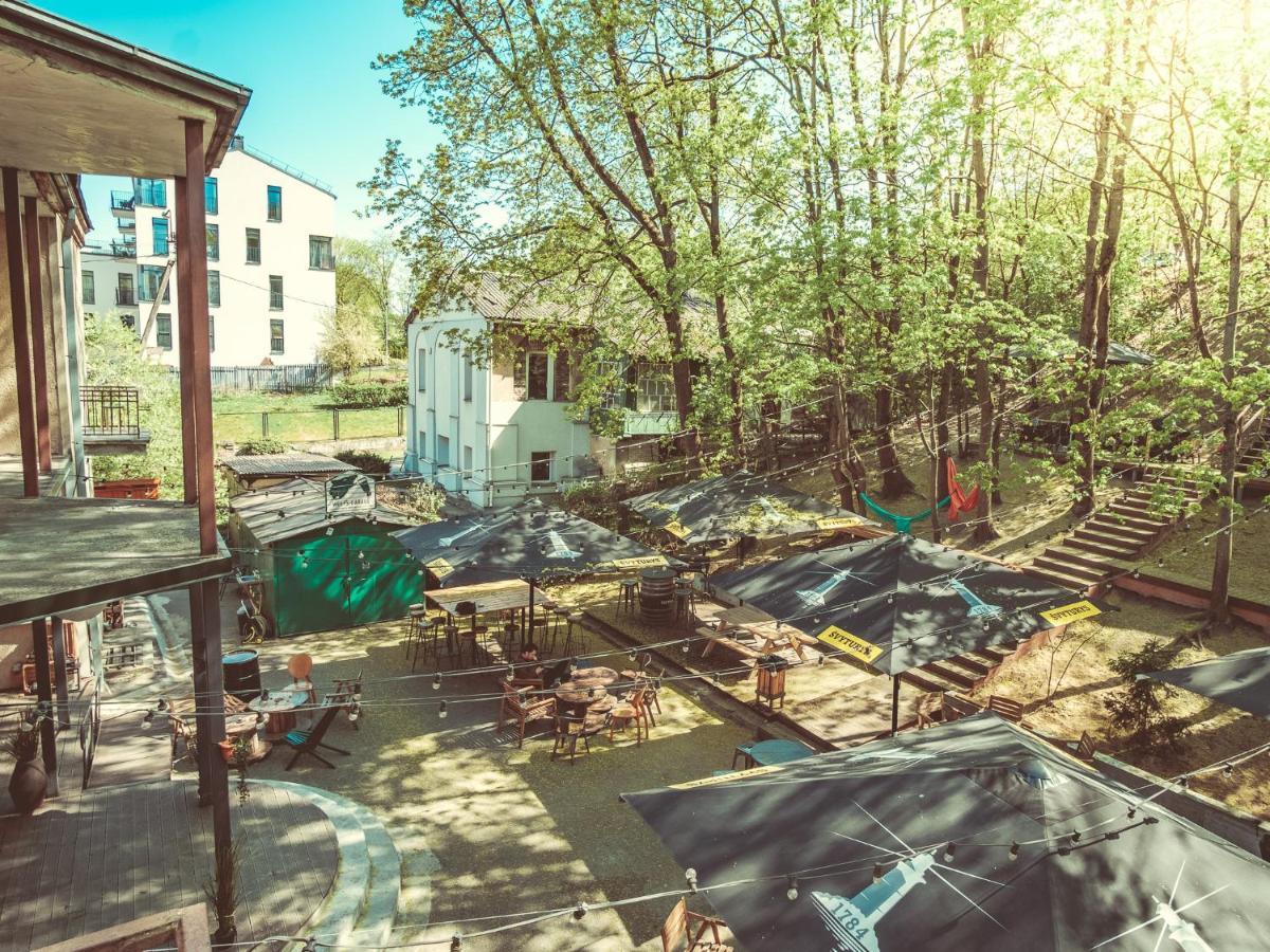 Downtown Forest Hostel & Camping Аеропорт Вільнюс Екстер'єр фото