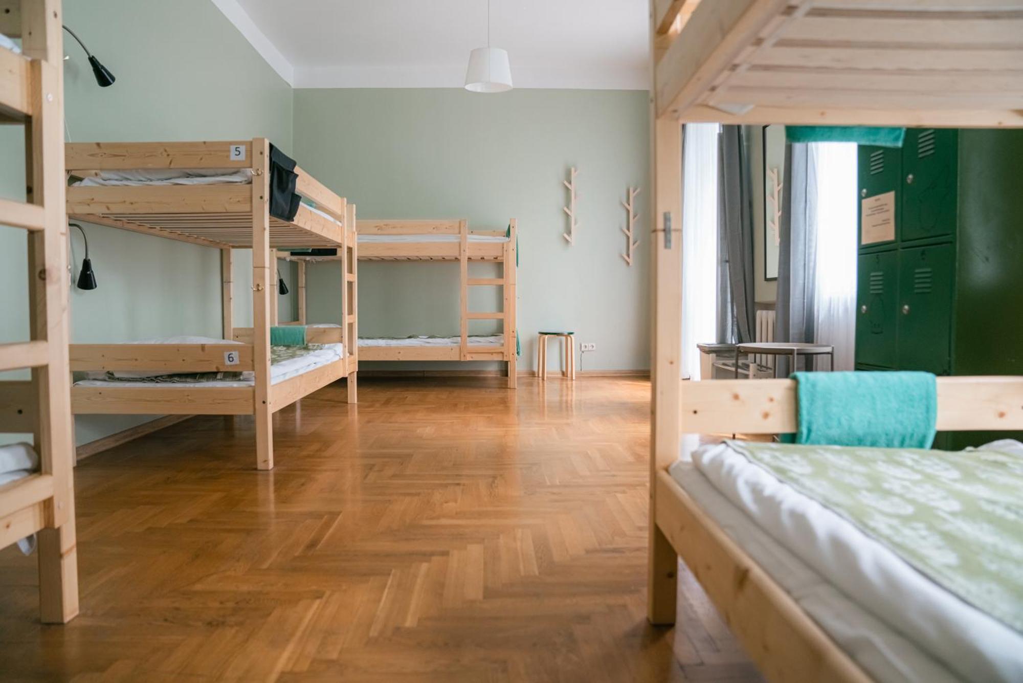 Downtown Forest Hostel & Camping Аеропорт Вільнюс Екстер'єр фото