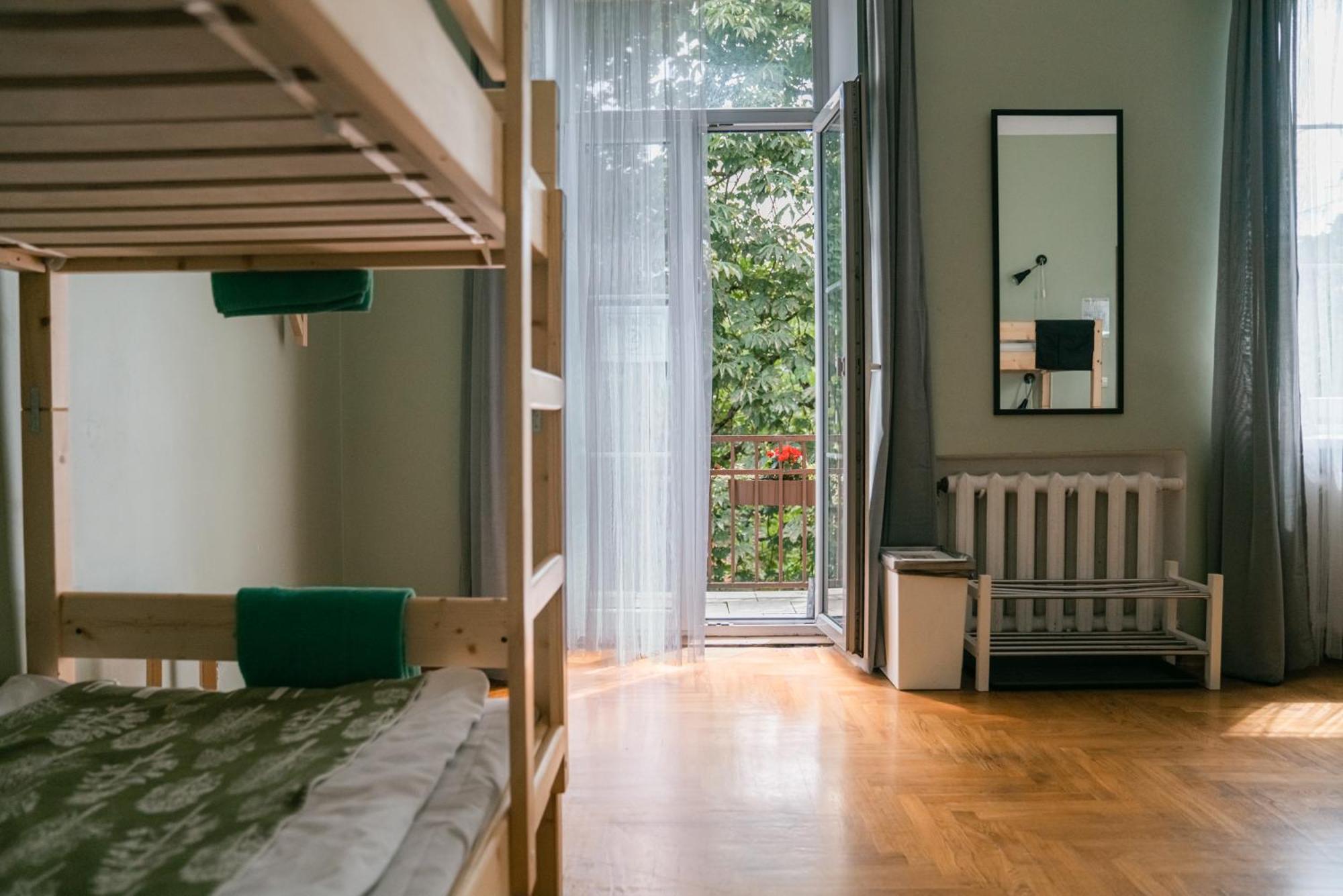 Downtown Forest Hostel & Camping Аеропорт Вільнюс Екстер'єр фото
