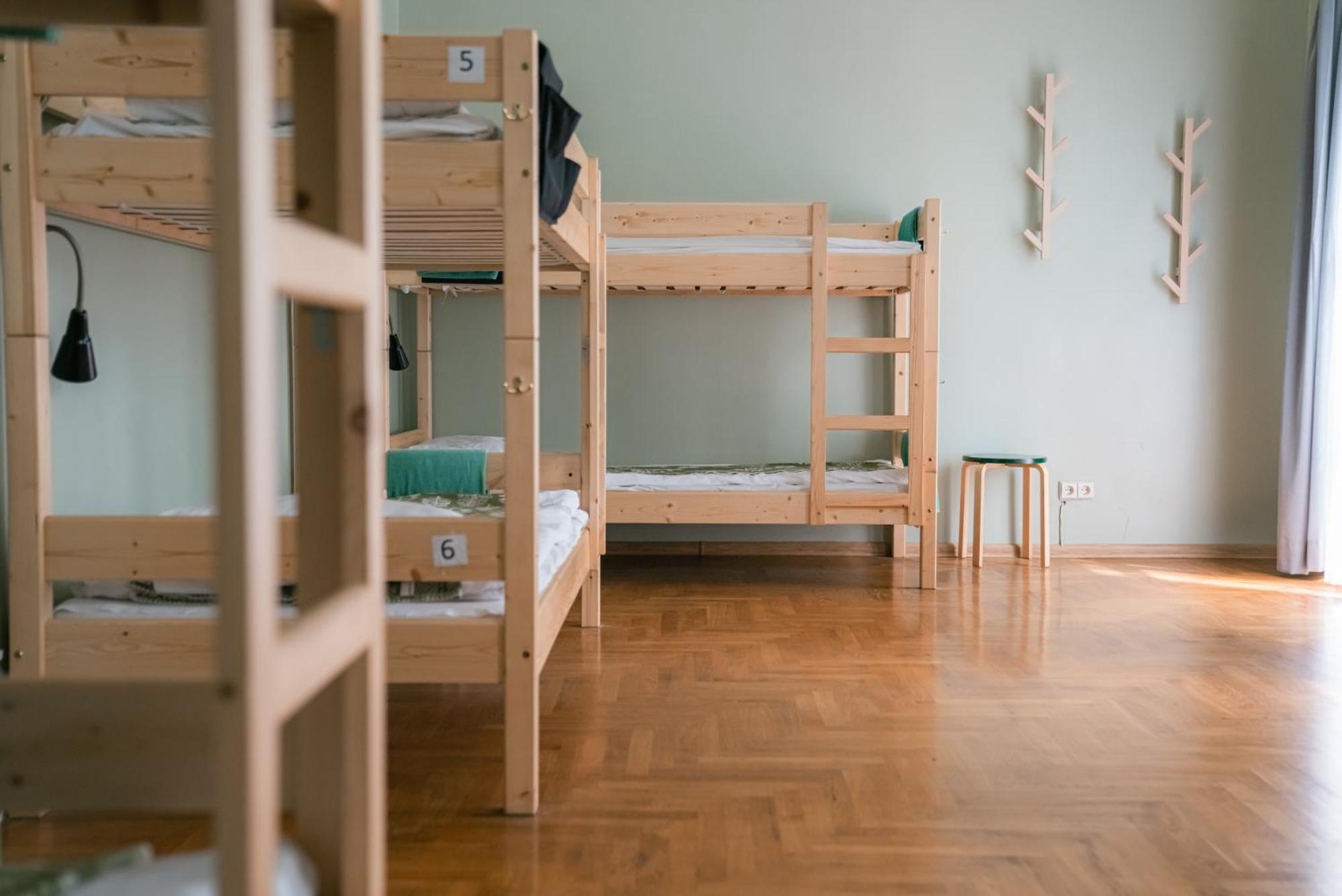 Downtown Forest Hostel & Camping Аеропорт Вільнюс Екстер'єр фото