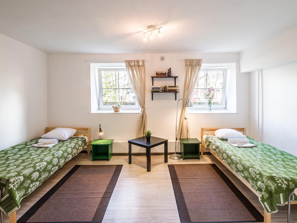 Downtown Forest Hostel & Camping Аеропорт Вільнюс Екстер'єр фото