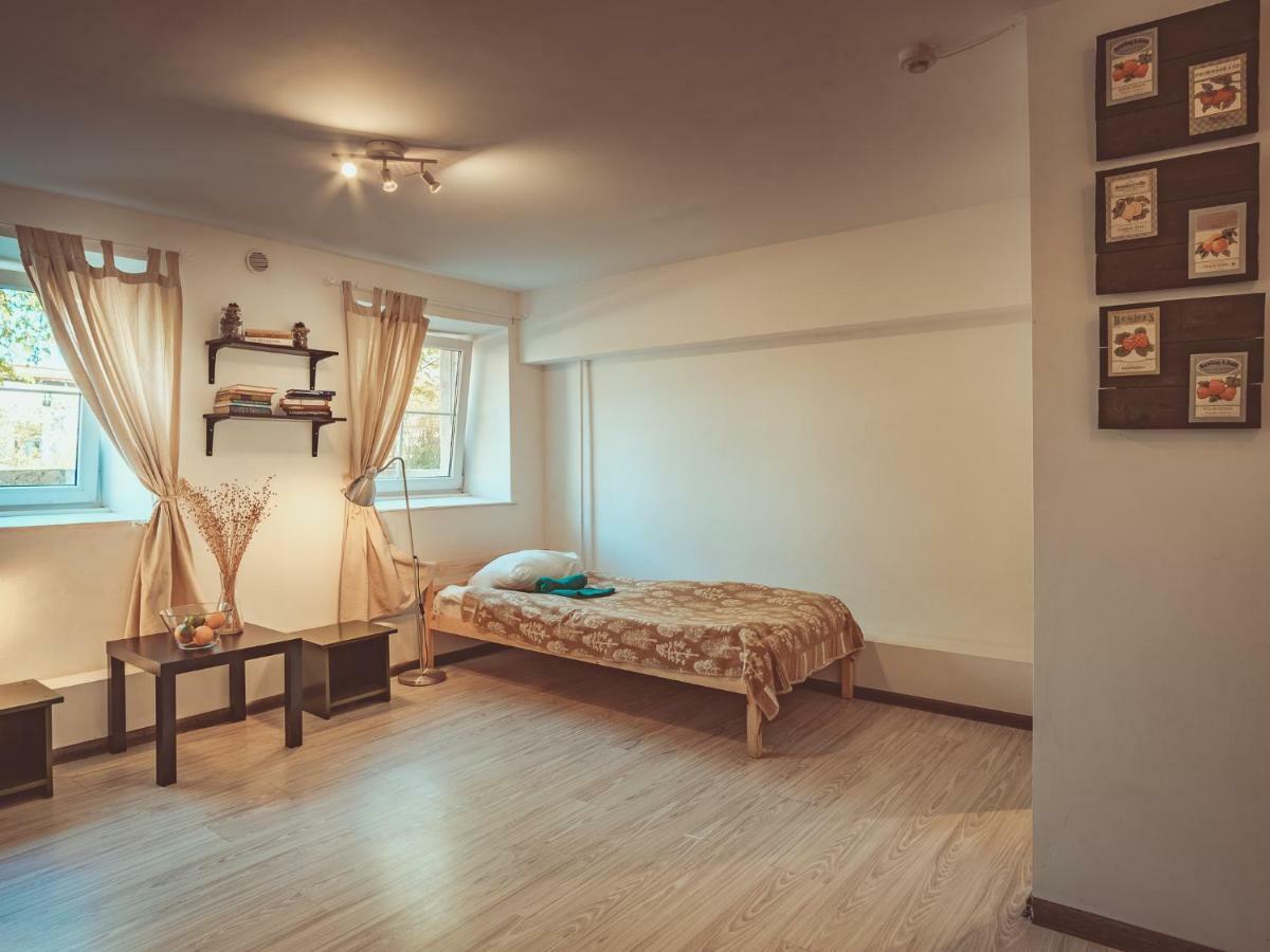 Downtown Forest Hostel & Camping Аеропорт Вільнюс Екстер'єр фото